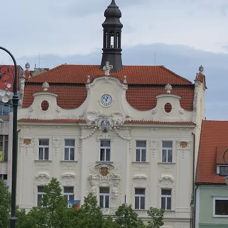 Cesky Dvur Hotel